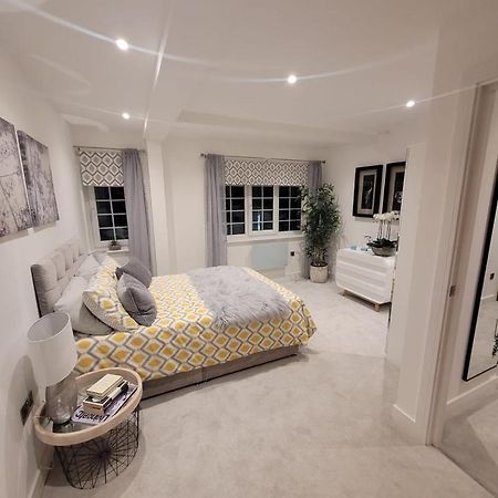 Luxury 2 Bed Apartment In The Heart Of Rochester Rochester  Exterior foto