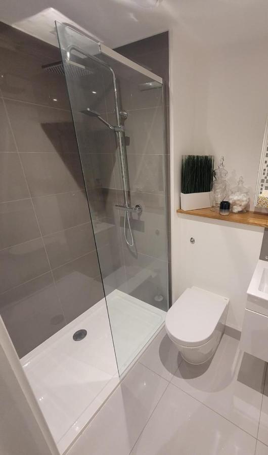 Luxury 2 Bed Apartment In The Heart Of Rochester Rochester  Exterior foto